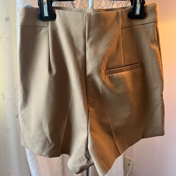 Zara Camel Coloured Buttoned Front Panel Shorts - Picture 4 of 4